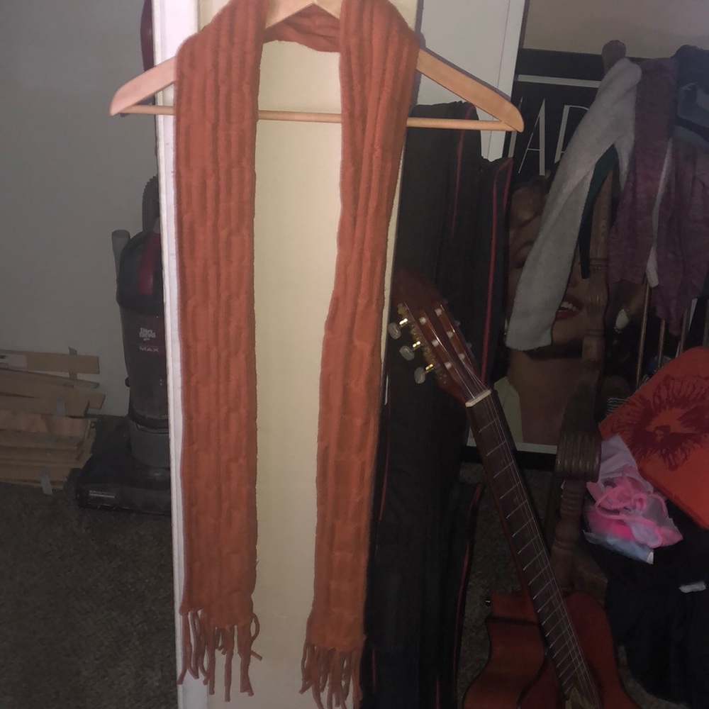 Calvin Klein scarf - Picture 3 of 5